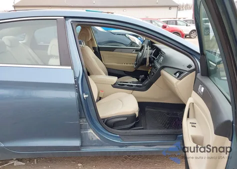 2016 Hyundai Sonata Eco z USA, uszkodzony, nr VIN 5NPE24AA2GH431726